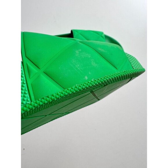 BOTTEGA VENETA Parakeet Green Rubber Intrecciato Pool Slides Sandals, Size 37 - Picture 5 of 16